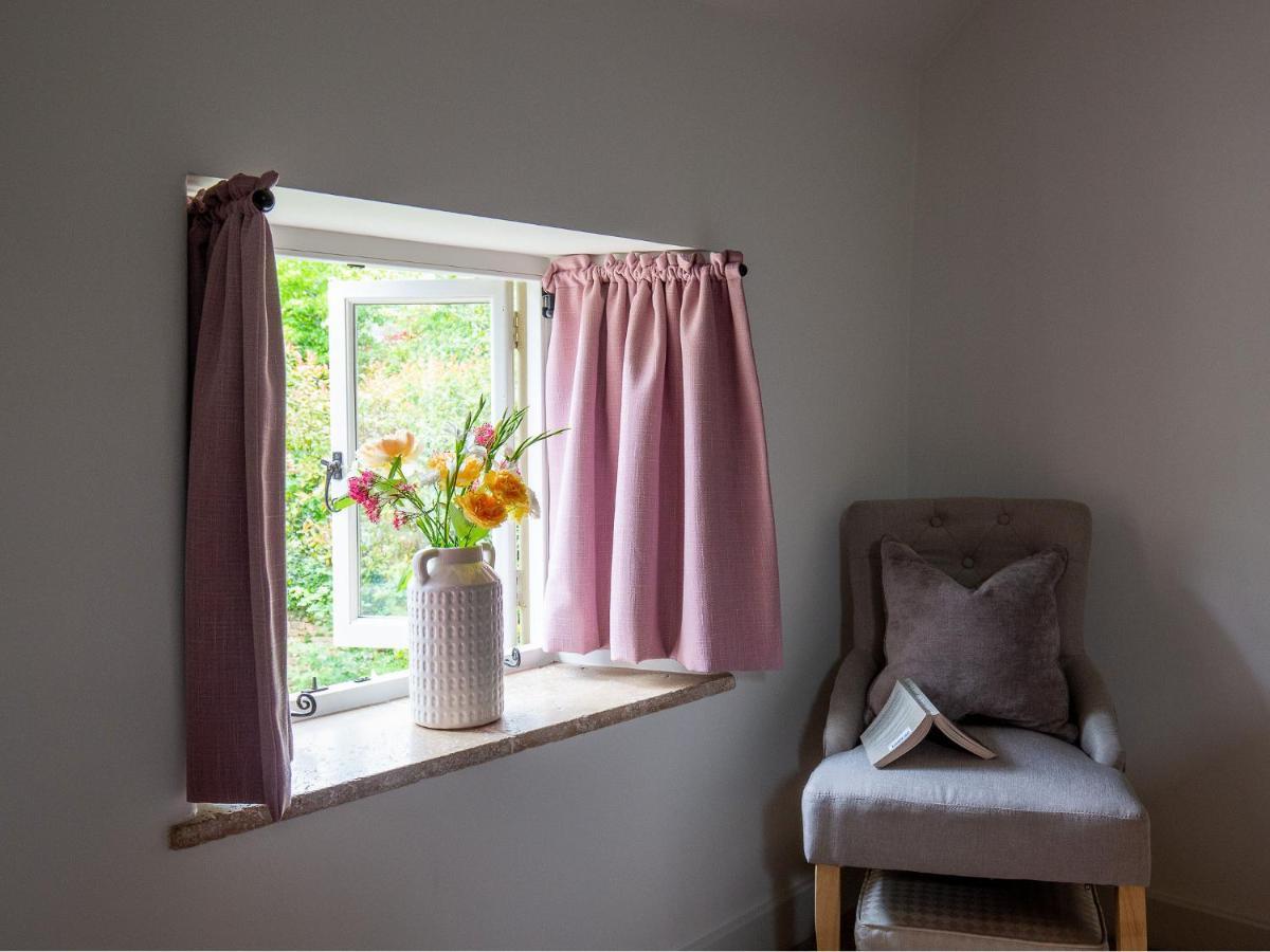 Climbing Rose Cottage - Dog Friendly - Peaceful Cotswold Cottage Adlestrop ภายนอก รูปภาพ