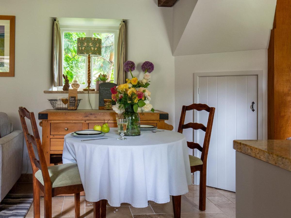 Climbing Rose Cottage - Dog Friendly - Peaceful Cotswold Cottage Adlestrop ภายนอก รูปภาพ