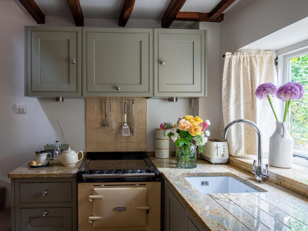 Climbing Rose Cottage - Dog Friendly - Peaceful Cotswold Cottage Adlestrop ภายนอก รูปภาพ